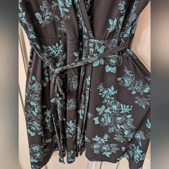 Torrid black and aqua faux wrap dress - Picture 4 of 6